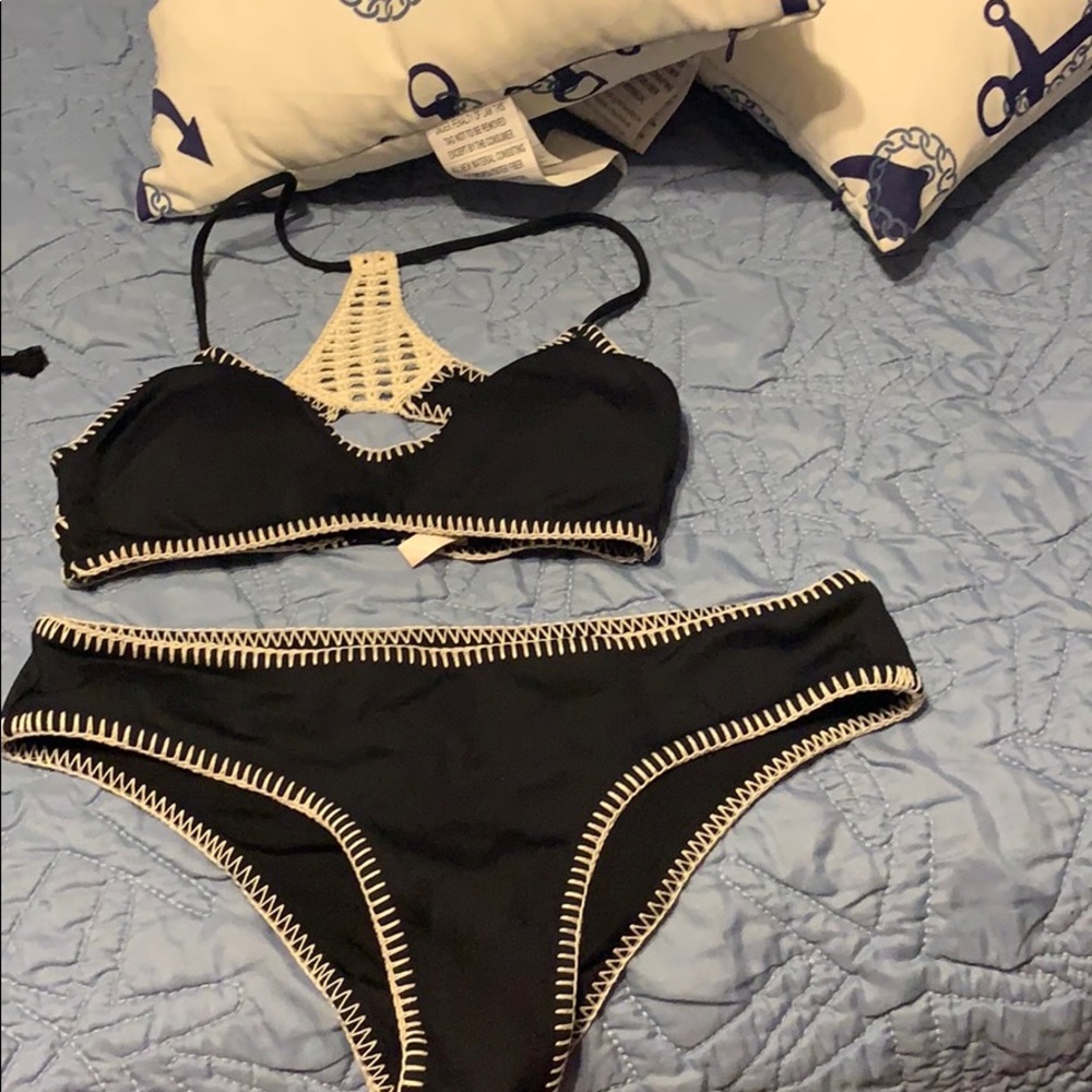 VS bikini